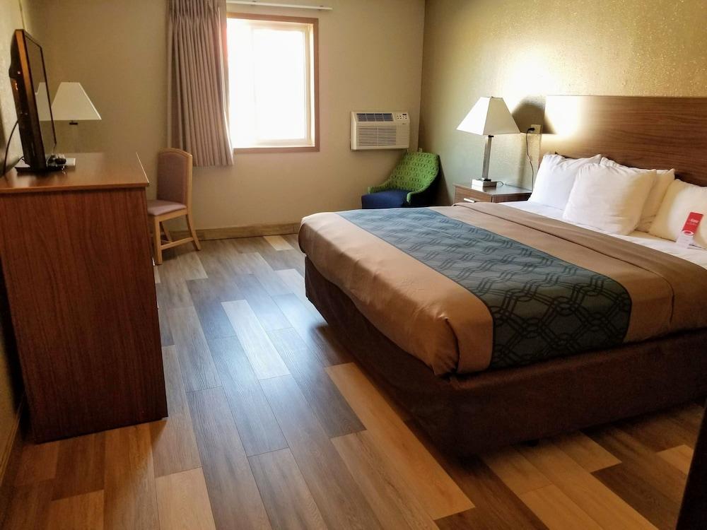 Econo I-70 Lodge