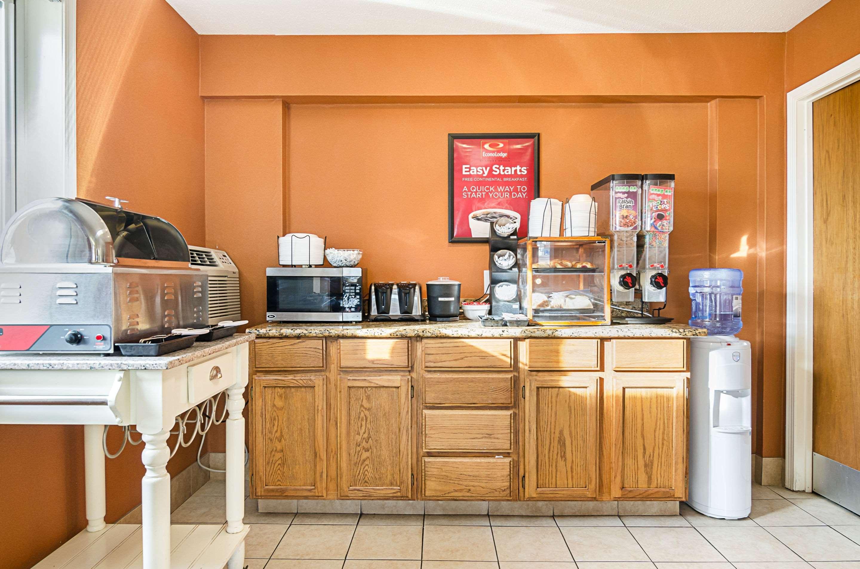 Econo I-70 Lodge *