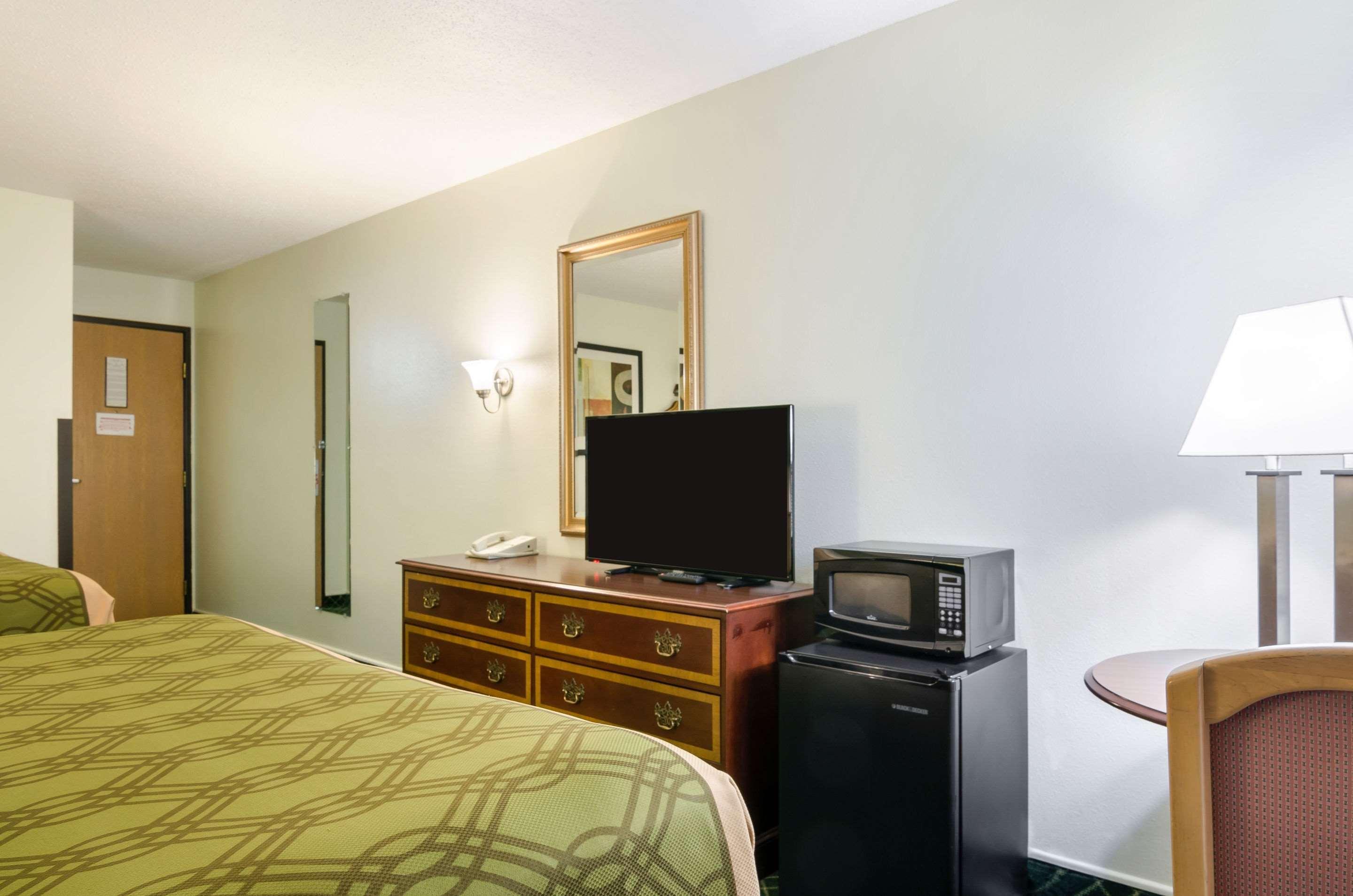 Econo I-70 Lodge *
