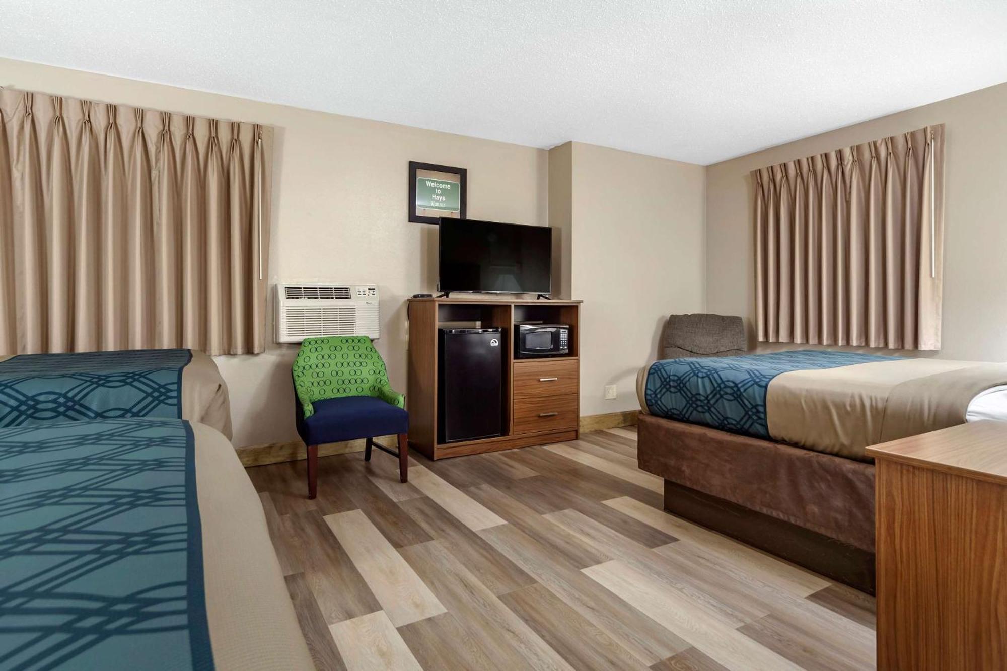 Lodge Econo I-70